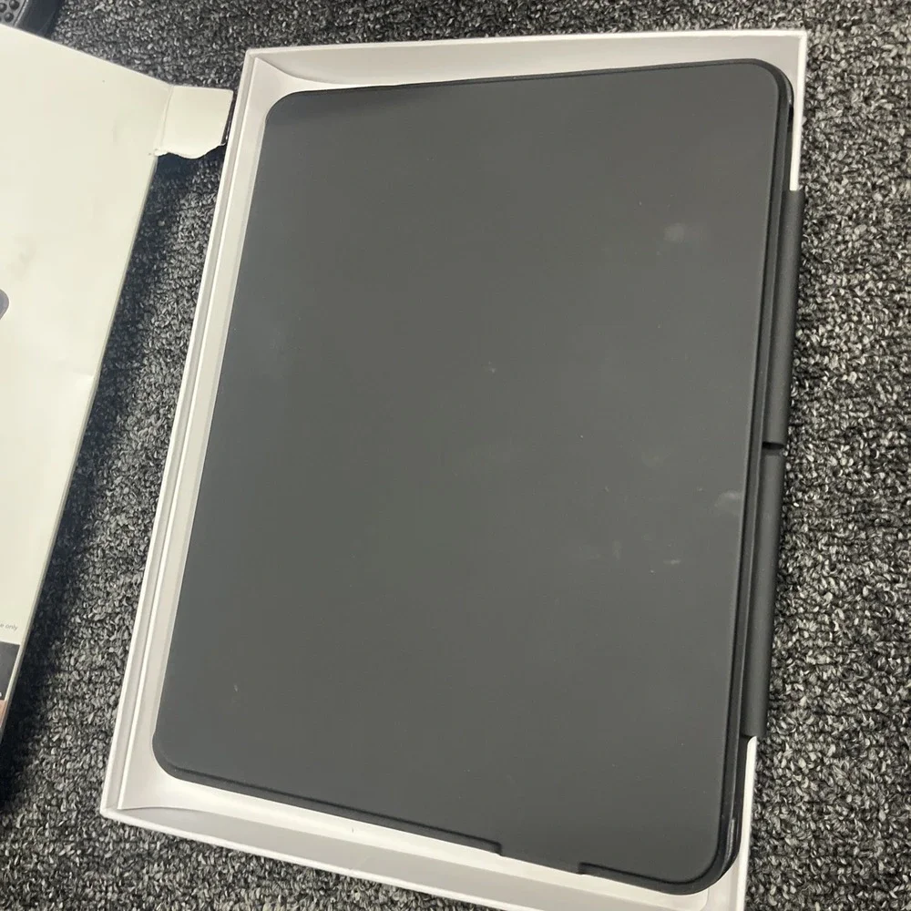 ESR Ascend iPad Pro 11 Inch Case with Keyboard (M5/M4, 2025/2024), Magnetic